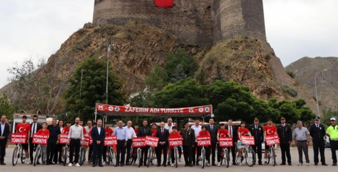 Oltu’da 15 Temmuz ruhu yaşatıldı
