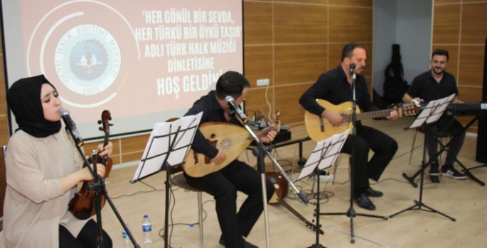 Oltu’da öğretmenlerden müzik ziyafeti