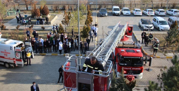 Oltu Devlet Hastanesi’nde yangın tatbikatı