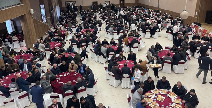 Oltu MHP’nin ‘Cumhur İftarı’na yoğun katılım