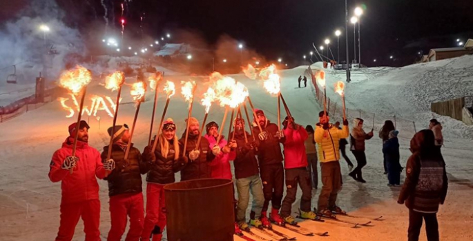 Palandöken’de meşaleli yılbaşı coşkusu