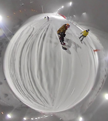 Palandöken’de snowboardçuların gece kayağı gösterisi nefes kesti