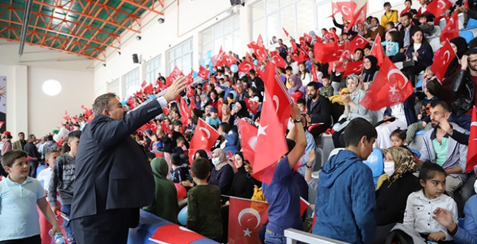 Palandöken’den ilk iftarım çocuk şenliği