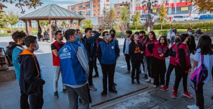 Palandöken Gençlik Merkezinden ‘Tarihimizi Görüyoruz’ gezisi