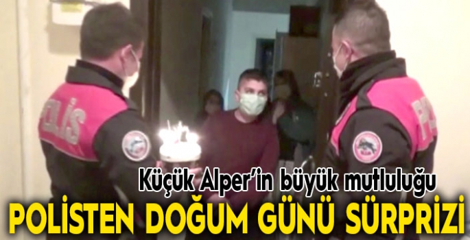 Polis ekiplerinden 14 yaşındaki çocuğa doğum günü sürprizi