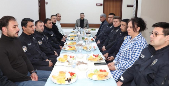 Polis merkezinde sahur