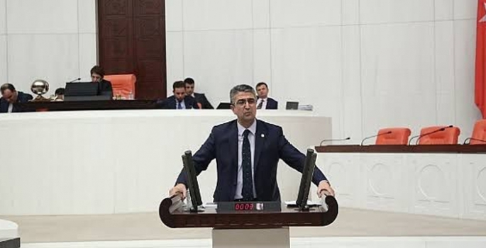 Prof. Dr. Kamil Aydın Meclis’i Erzurum’la aydınlattı