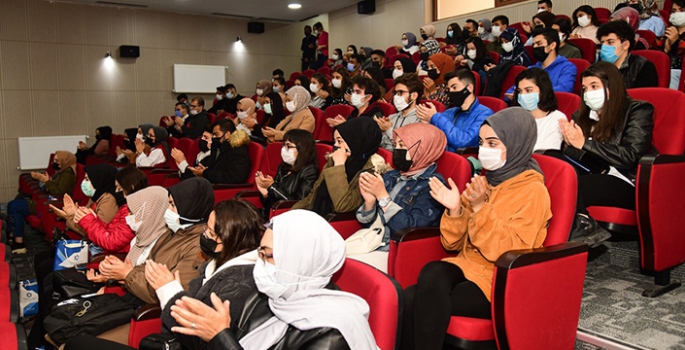 Sağlık Bilimleri Fakültesi ilk öğrencileriyle yeni döneme merhaba dedi