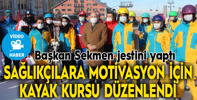 Sağlıkçılara motivasyon için kayak kursu düzenlendi