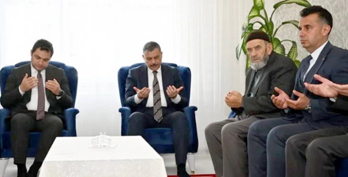 Şehit babasına vefa