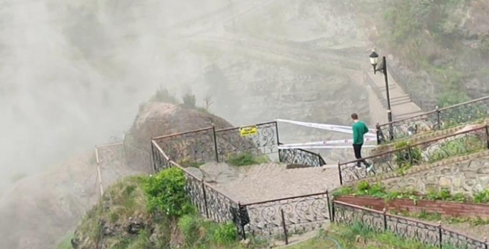 Şelale coştu, tedbir alındı