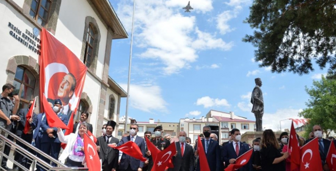 Tarihi kongre 102 yıl sonra canlandırıldı