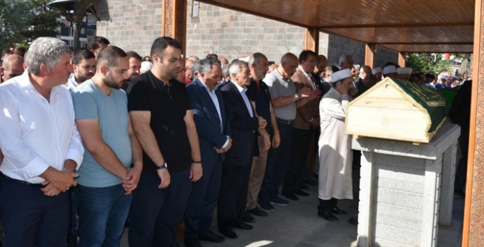 Taşkesenlioğlu ailesi yasta