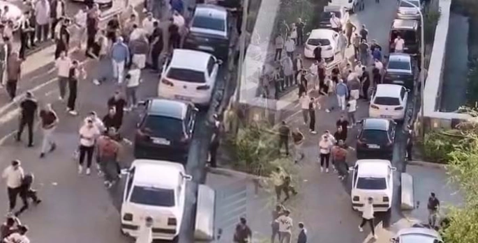 Tekmeli yumruklu kavga