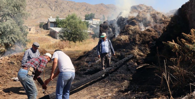 Traktörünü ve otunu yaktılar