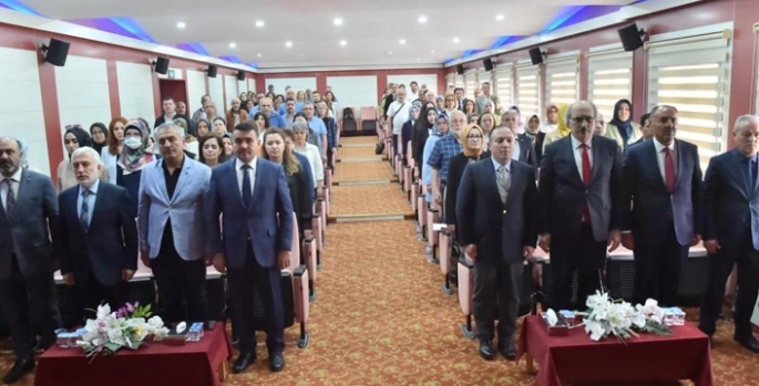 Türkçenin etkin kullanımı için Erzurum’da 100 öğretmenle çalıştay