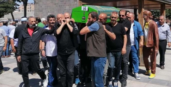 Türkülerin çınarı uğurlandı