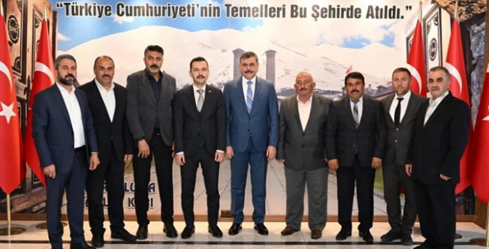 Vali Çiftçi, muhtarları kabul etti