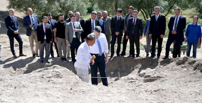 Vali Çiftçi Tekman ve Hınıs’a çıkarma yaptı
