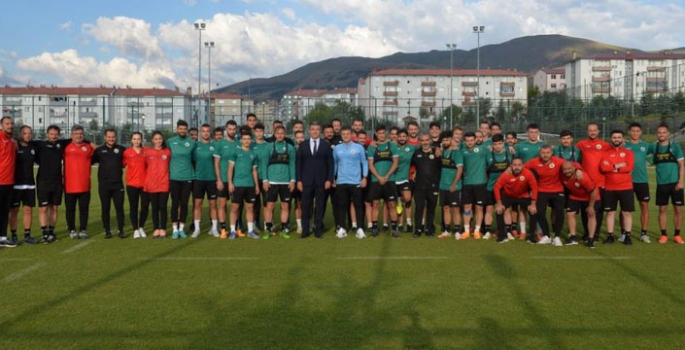 Vali Memiş’ten Giresunspor kampına ziyaret