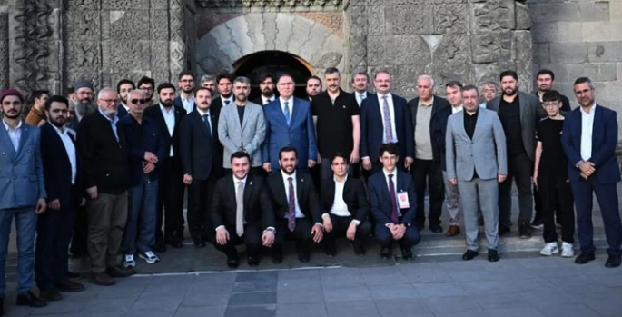 Yakutiye Medresesi’nde hukuk konuşuldu