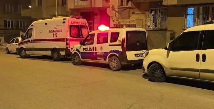 Yaşlı adam ölü bulundu