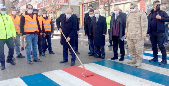 Yaya geçitlerinde ‘kırmızı çizgi’ dönemi başladı