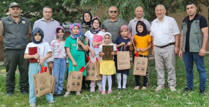 Yaz Kur’an Kursu öğrencilerini sevindirdiler