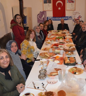 Çomaklı, Türk Anneler Derneği üyeleriyle buluştu
