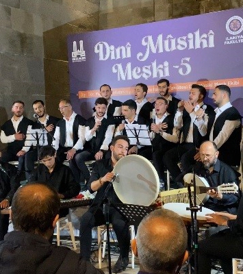 Musiki korosu mest etti